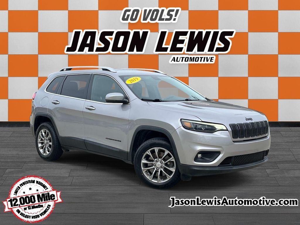 2019 Jeep Cherokee Latitude Plus in Billet Silver Metallic — front three-quarter view