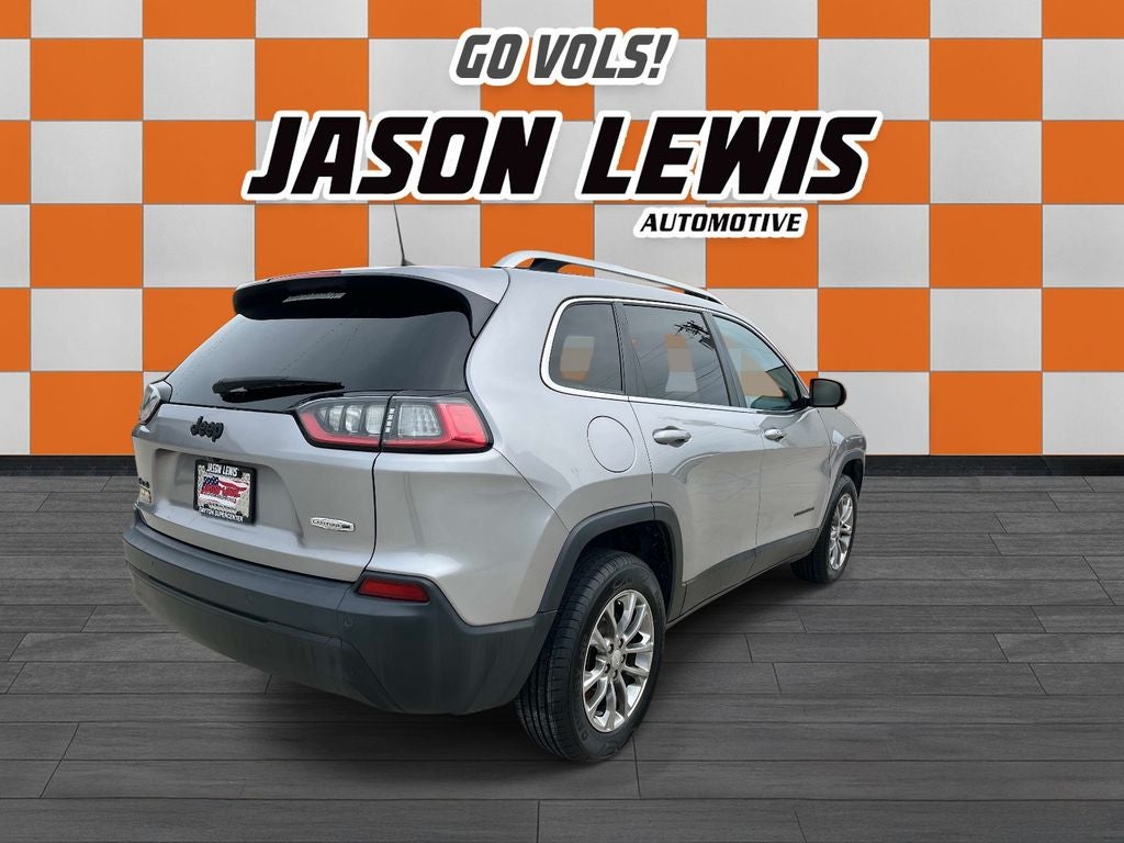 2019 Jeep Cherokee — rear three-quarter view